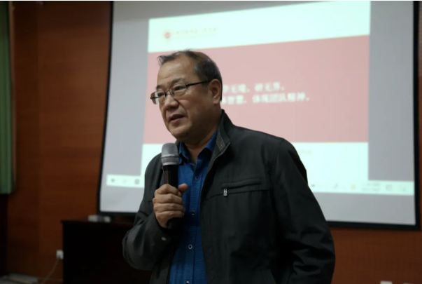 復(fù)興之光 ｜ 我校舉辦強(qiáng)化新生態(tài)課堂的理論與行動(dòng)系統(tǒng)培訓(xùn)
