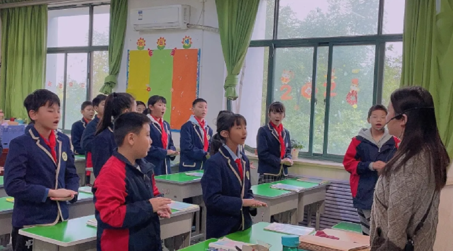 小學(xué)部 | 秋日微風(fēng)起，等風(fēng)也等你——高年級英語背誦展示
