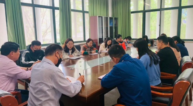 初中部 | | 班主任經(jīng)驗分享沙龍