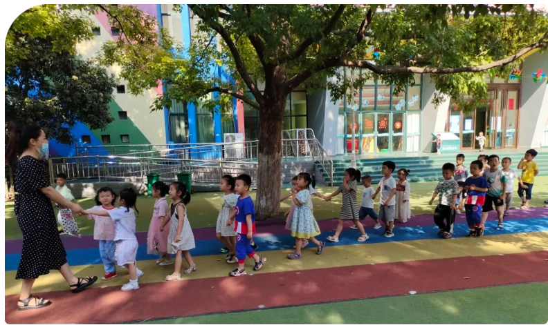 提防“熟悉的陌生人”——復(fù)興幼兒園防拐騙演練活動