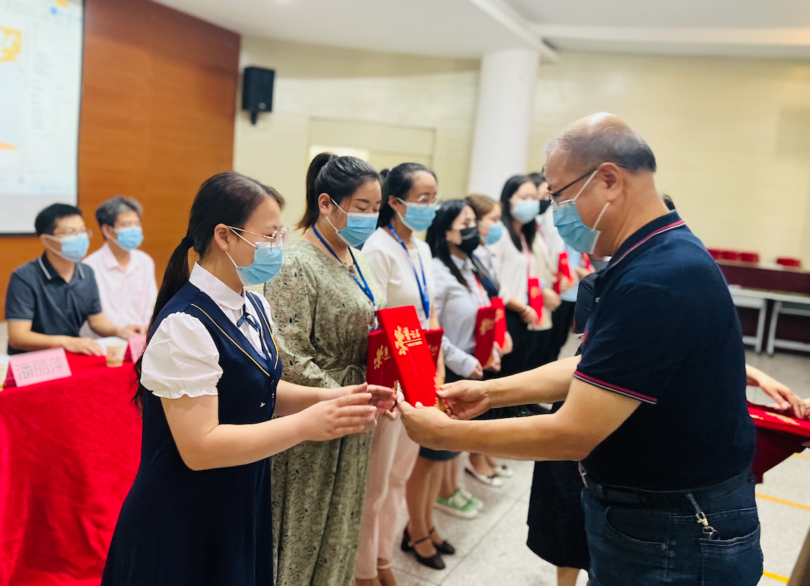 【復(fù)興之光】立德樹人頌師恩，踔力奮發(fā)向未來(lái) ——洛陽(yáng)復(fù)興學(xué)校第三十八個(gè)教師節(jié)表彰大會(huì)